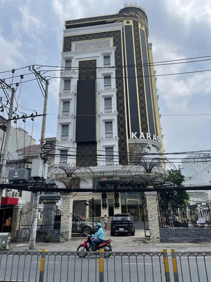 SIÊU BUILDING GÓC 2 MT 144 NGUYỄN THỊ THẬP, QUẬN 7 – HẦM 7 LẦU