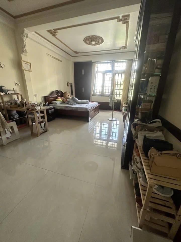 Nhà 2 mặt tiền trước sau đường Bà Hạt - Sư Vạn Hạnh Phường 9 Quận 10 . Trung Tâm vip của Quận 10 ngay BV Nhi đồng 1.