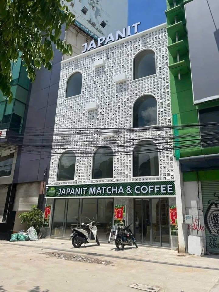BÁN NHÀ MẶT TIỀN CÁCH MẠNG THÁNG TÁM – Q.1