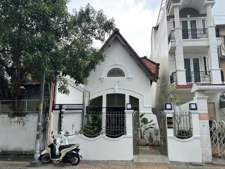 Cho thuê nhà mặt tiền 102B Trần Quốc Toản, Phường Xuân Hòa, Thành phố Hồ Chí Minh (Phường Võ Thị Sáu, Quận 3 cũ)