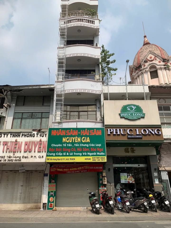 Bán Nhà Mặt Tiền 190 Trần Hưng Đạo. Phường 11. Quận 5