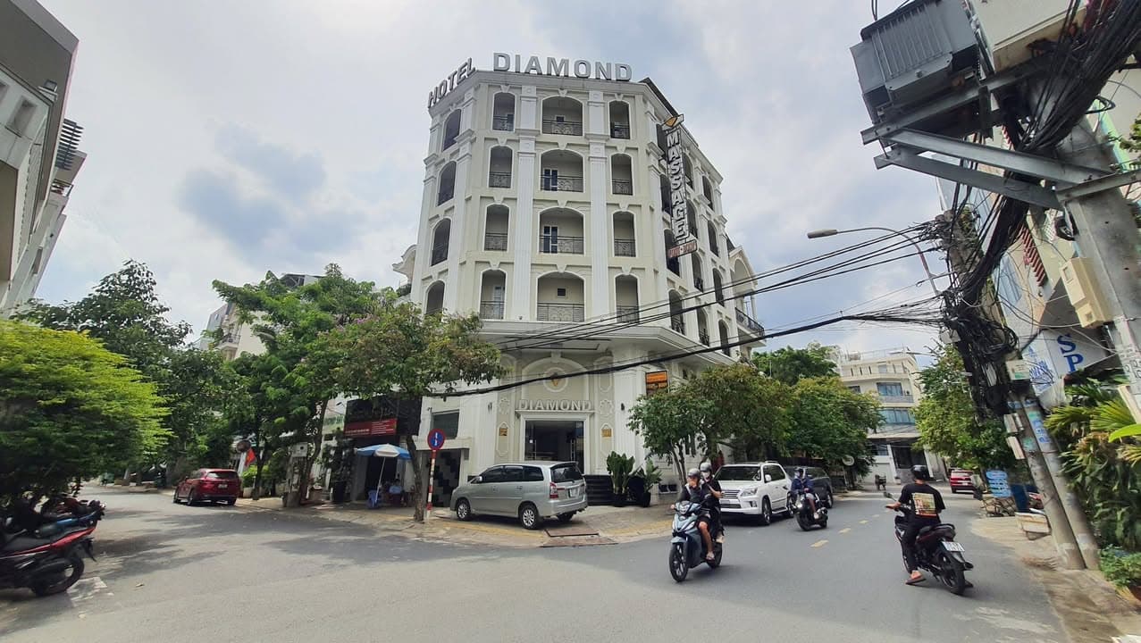 Bán Khách sạn góc 2 mặt tiền số 2 Đường Số 85 - Đường Số 42, Phường Tân Hưng, Thành phố Hồ Chí Minh (Phường Tân Quy, ...
