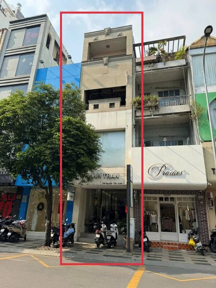 CHO THUÊ MT 138 NGUYỄN TRÃI Q1 ĐỐI DIỆN HOÀNG PHÚC 4X20 4 TẦNG