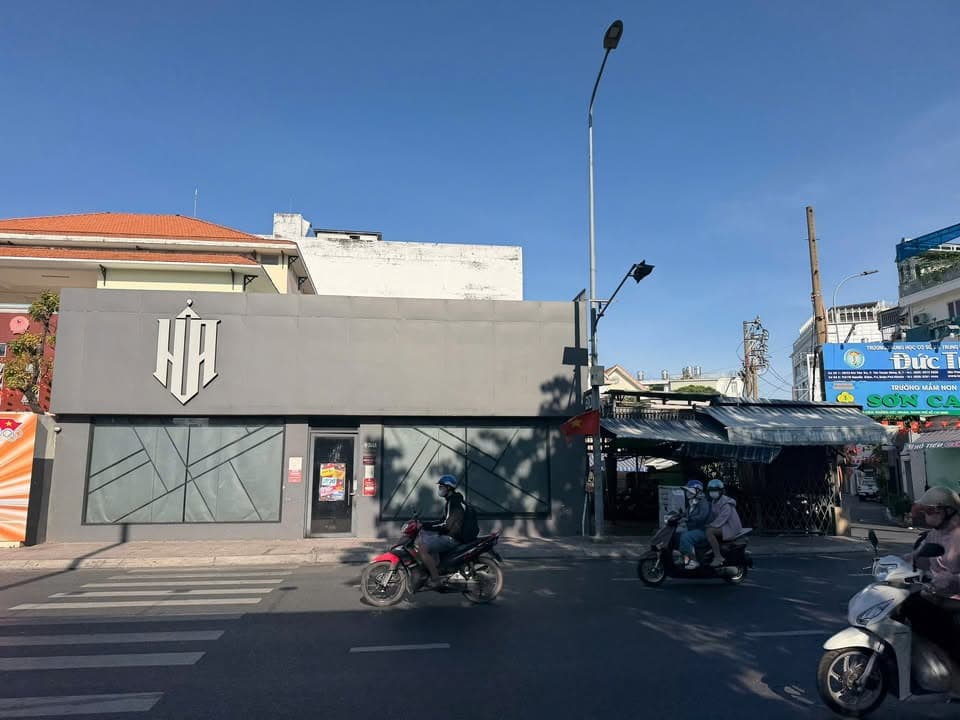 Bán nhà GÓC 2MT số 744A Nguyễn Kiệm và hẻm 742, Phường 04, Quận Phú Nhuận, Hồ Chí Minh