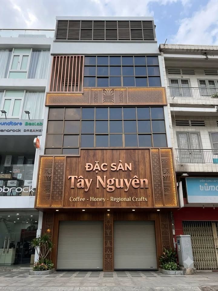 CHO THUÊ NHÀ MẶT TIỀN ĐƯỜNG 3/2 – ĐỐI DIỆN NHÀ HÁT HÒA BÌNH