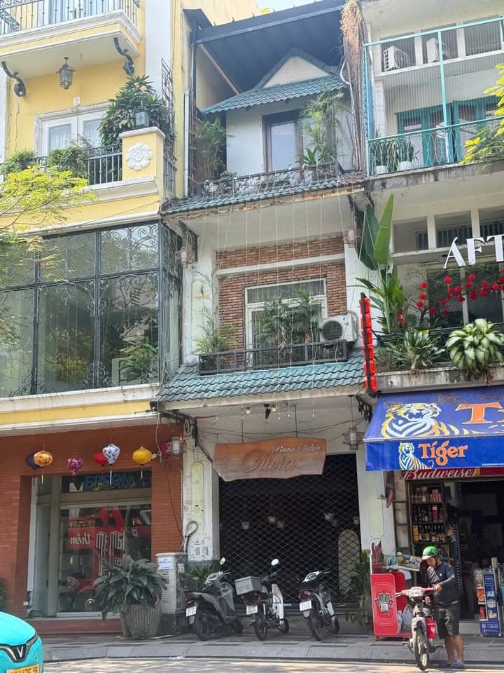 Bán nhà mặt tiền Trương Định, P. Bến Thành, Q.1