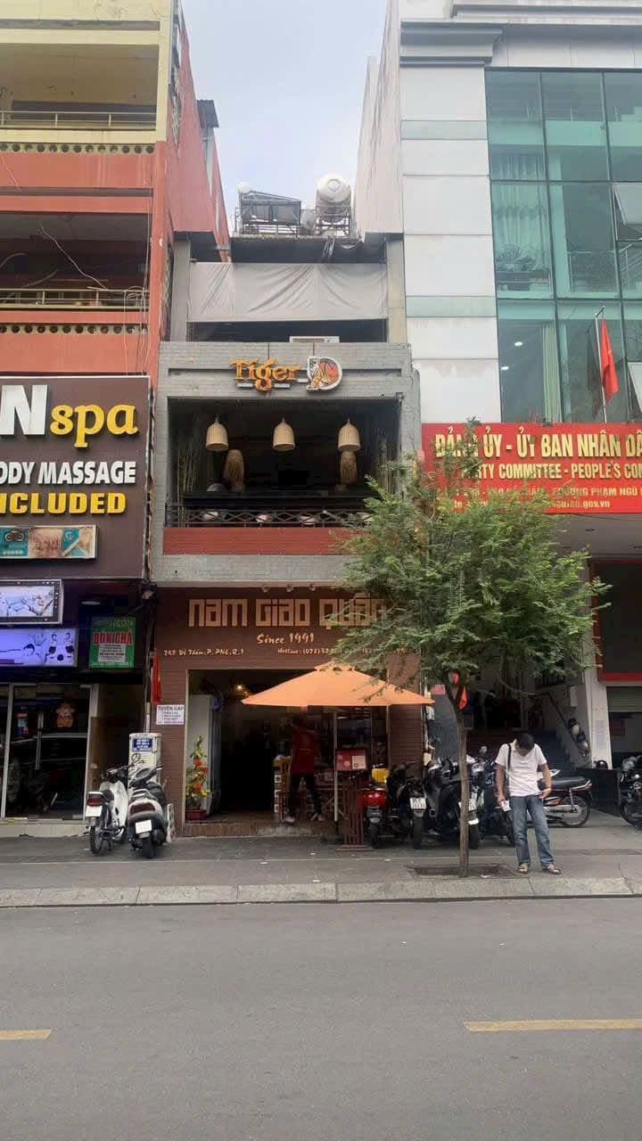 Bán nhà Mặt tiền  Đề Thám, phường Phạm Ngũ Lão , Q.1 (Nay là phường Bến Thành) TP. HCM.