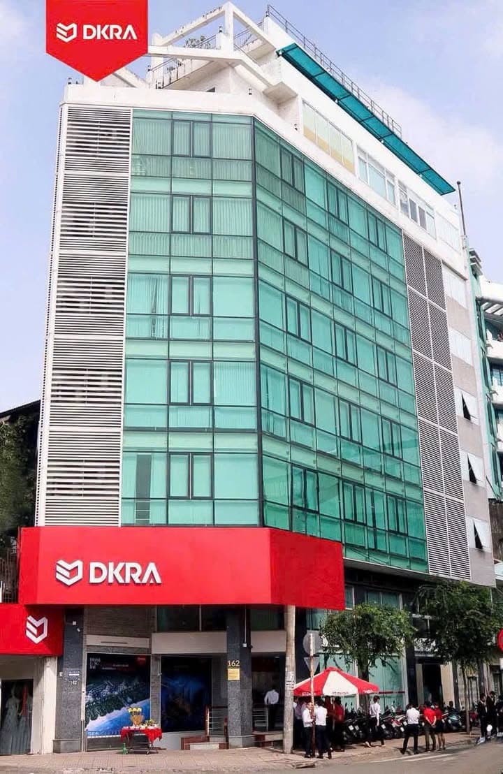 Cho thuê nhà 2 mặt tiền,Trần Hưng Đạo, trung tâm Quận 5, thành phố Hồ Chí Minh