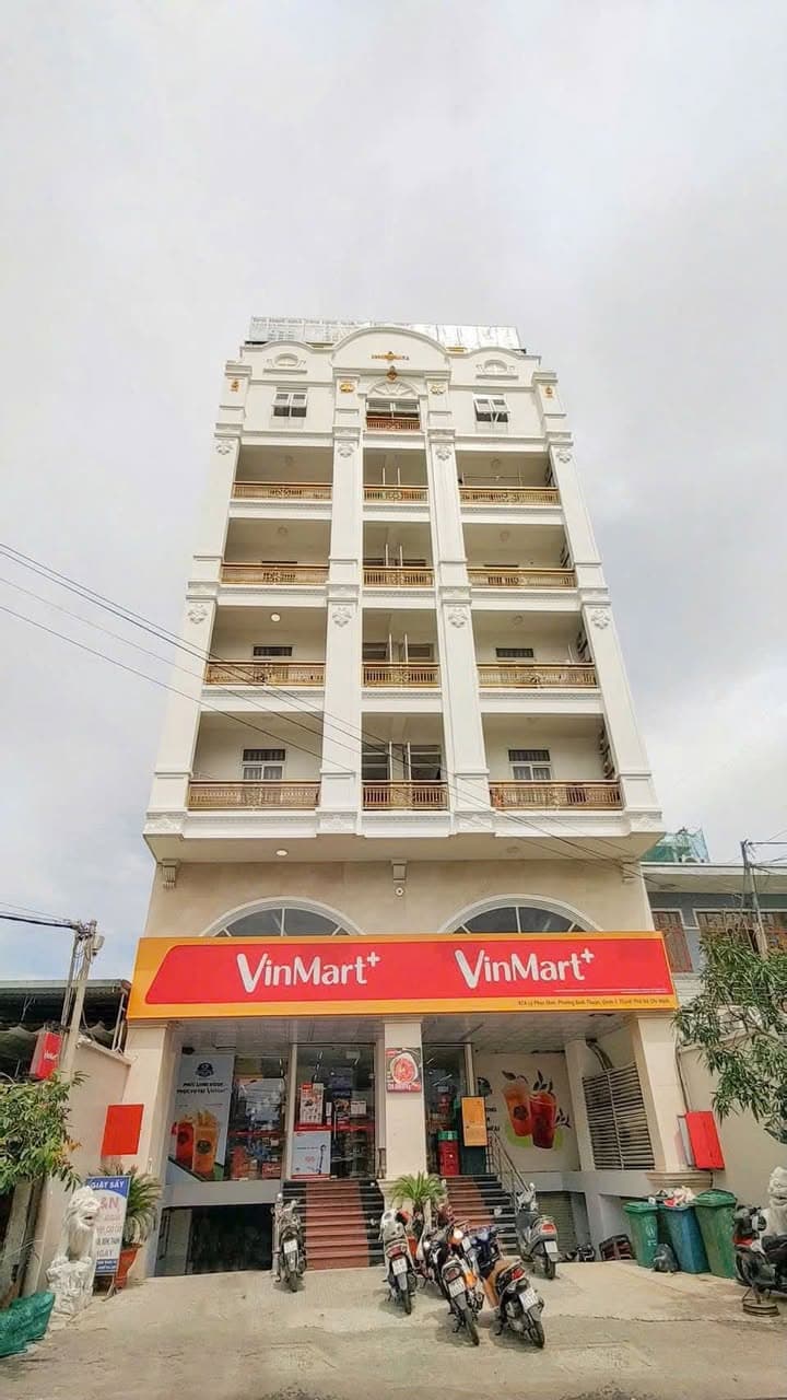 Địa chỉ: 82A Lý Phục Man, phường Bình Thuận, TP. Hồ Chí Minh.