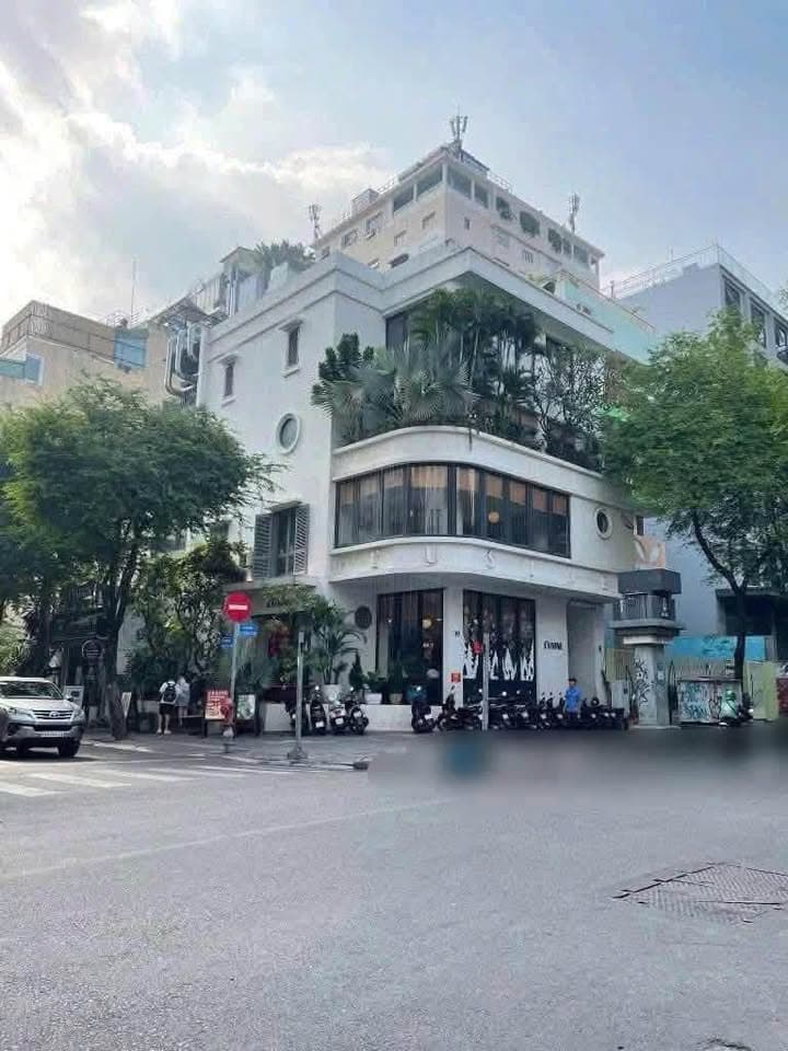 Góc 2MT Lê Thánh Tôn - Thái Văn Lung, Quận 1